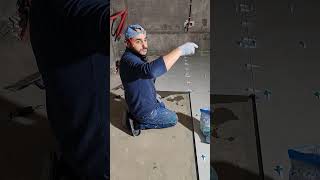 Гибкий Плиточный Клей Церезит используем для приклейки керамогранита на цементную стяжку внутри дома