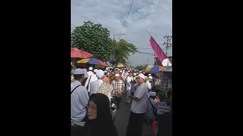 Haul Habib Sholeh bin Muhsin Al Hamid ke 47 20230507 072640 di tanggul Jember
