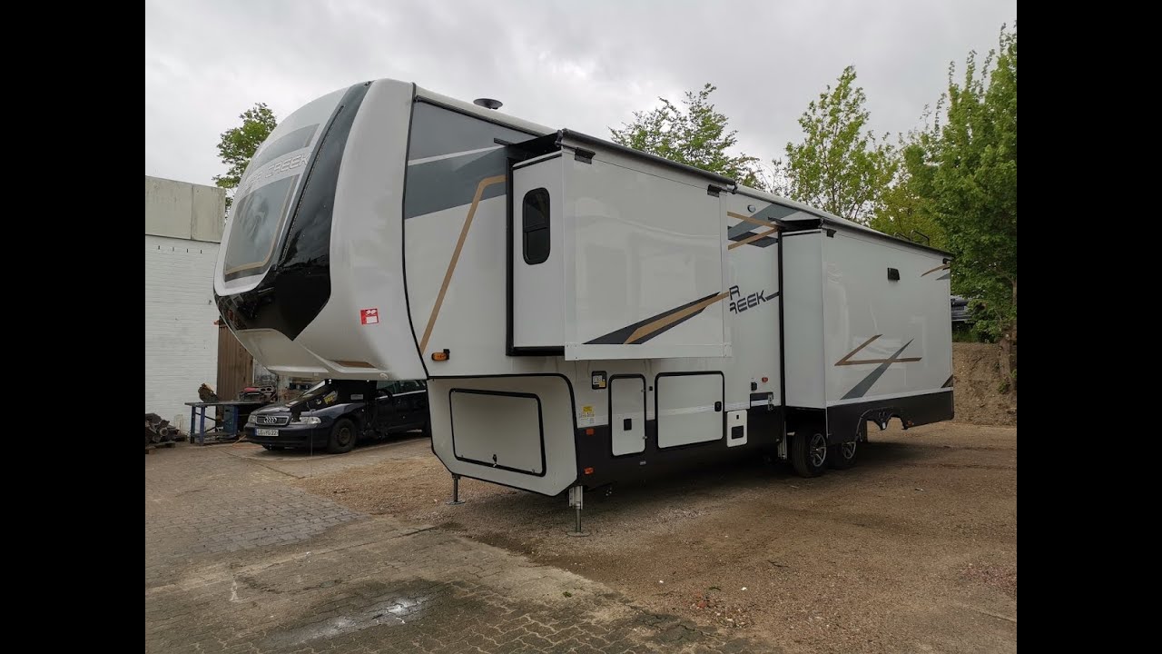 Luxus Wohnauflieger Cedar Creek 311 mit Zulassung in EUROPA