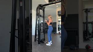 Cable rope bicep curl