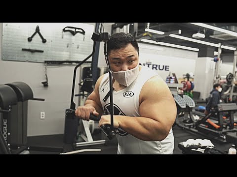 팔둘레 56cm만든 리얼 <strong>삼두운동</strong> 1편 (다시 운동 시작했제용)