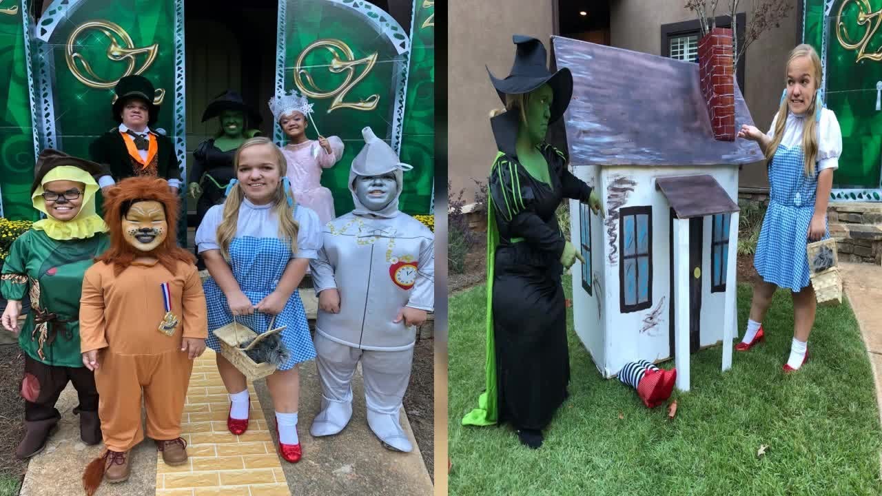 We're Off to See the Wizard! 7 Little Johnstons Family Unveils Wizard