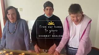Shabbat prayers at Glendale home
