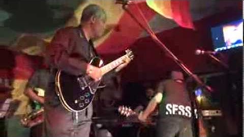 EUGENE GREY & SESSIONES EN CAFFÉ DALÍ - ZAPALA