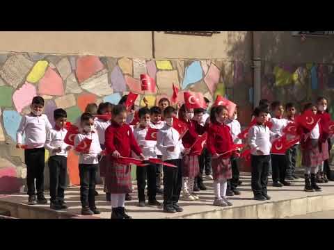 Ay yıldızlı Bayrağım..