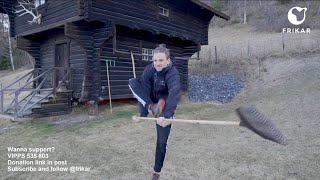 Yoga with garden tools @frikar