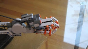 Lego NXT Robogator Jaws with Ultrasonic Sensor