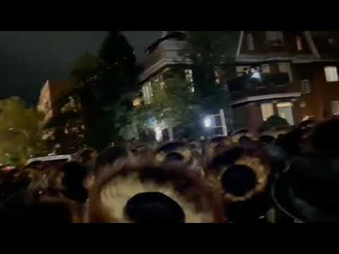 Bobover Rebbe Blesses The Crowds Of Chassidim From His House Motzei Simchas Torah 5782