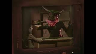 Totally Hidden Predator (Totally Hidden Camera Parody)
