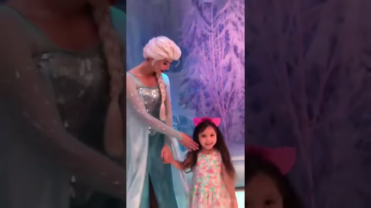 Meeting Elsa In Disney Cruise