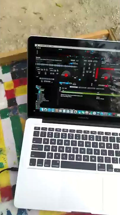 Mac book pro DJ buckwise