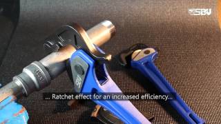 EN Adjustable ratcheting wrench, One Hand pipe wrench, Tube ratchet wrench set