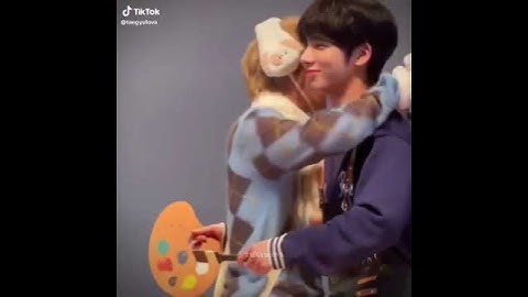 Beomgyu It seems like someone is smiling to themselves because Taehyun is hugging them like this.☺️😶