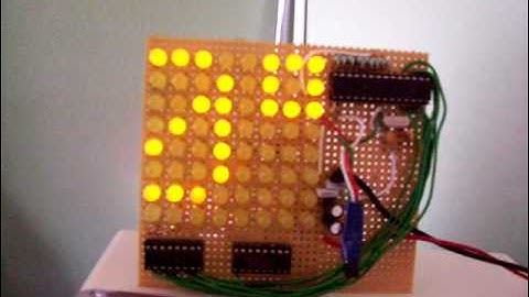 Temperature Display -  Scrolling LED Matrix Display - PIC16F872