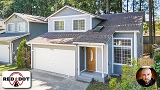 Updated 3 Bed Home for Rent in Lacey | Vaulted Ceilings, Gas Fireplace & Fenced Yard!