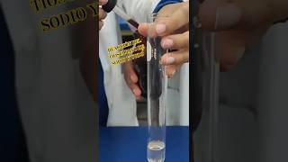 REACCIÓN DEL TIOSULFATO DE SODIO CON YODO. #química #experimento #parati #laboratory #chemistry REACCIÓN DEL TIOSULFATO DE SODIO CON YODO. #química #experimento #parati #laboratory #chemistry