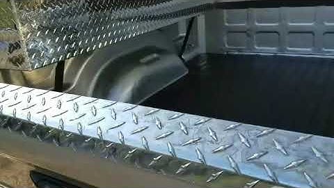 Dee Zee tailgate assist DZ43300