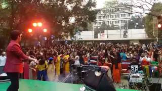 indian girls dance in college dekha jo tujhe yaar dil mein baji guitar