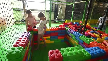 Tarzan & Jane Building Blocks