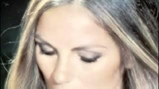 Download lagu Willie Nelson & Julio Iglesias ♥•¨`*•.¸☆ To all the girls I've loved before