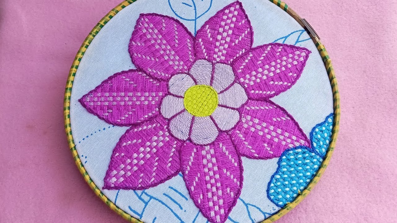 como bordar una flor😱#52con una bella puntada ideal para cualquier diseño de pétalos y hojas