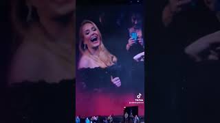 Hay te hablan Piqué Adele reacciona a la presentación de Shakira en el Show de Jimmy Fallon ❤ #adele