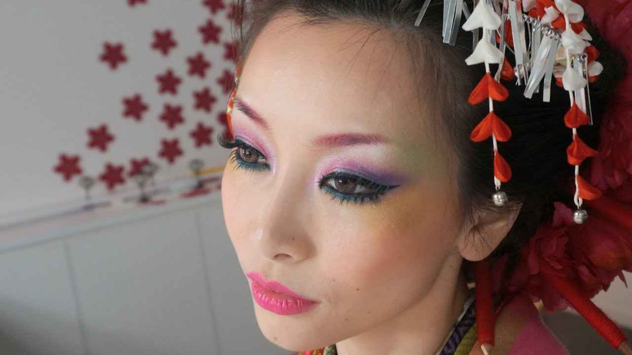 Coloful Geisha Look Makeup Hair Tutorial