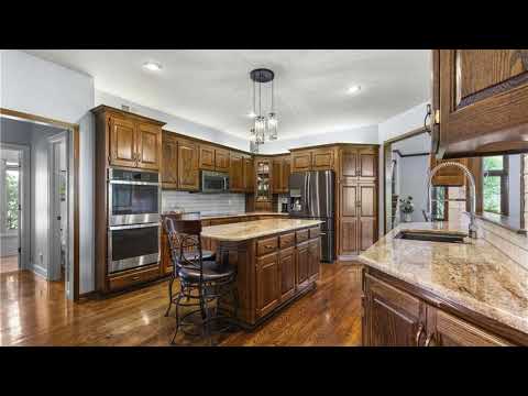 5316 NE NORTHGATE Crossing, Lee's Summit, MO home video tour