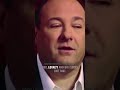 لماذا ساهمت الكتابة في نجاح مسلسل السوبرانو جيمس جاندولفيني 
