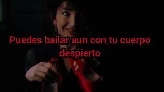 kate bush ,red shoes,sub español