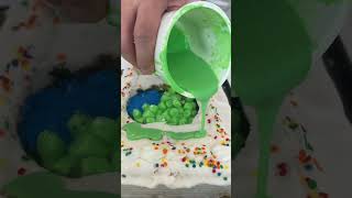 Cake decorating with golf club