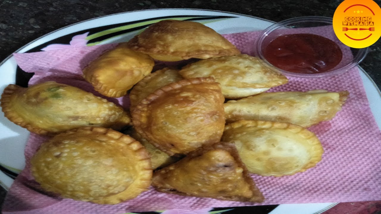 Easy Samosa  Recipe by COOKING WITH ASA (Ramazan Special) How to make  easy samosa(qeema samosa)