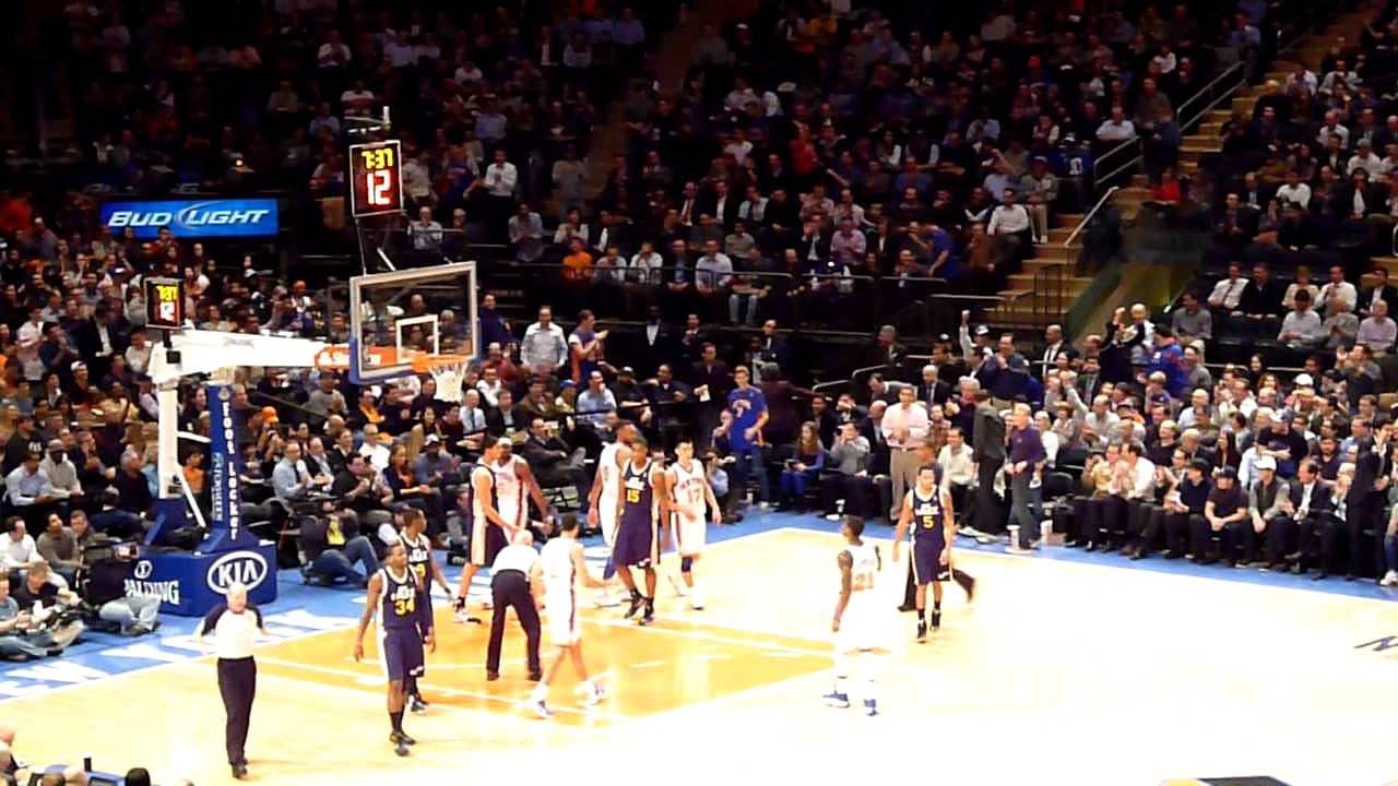 Jeremy Lin hits the layup, draws the foul, and completes the three ...