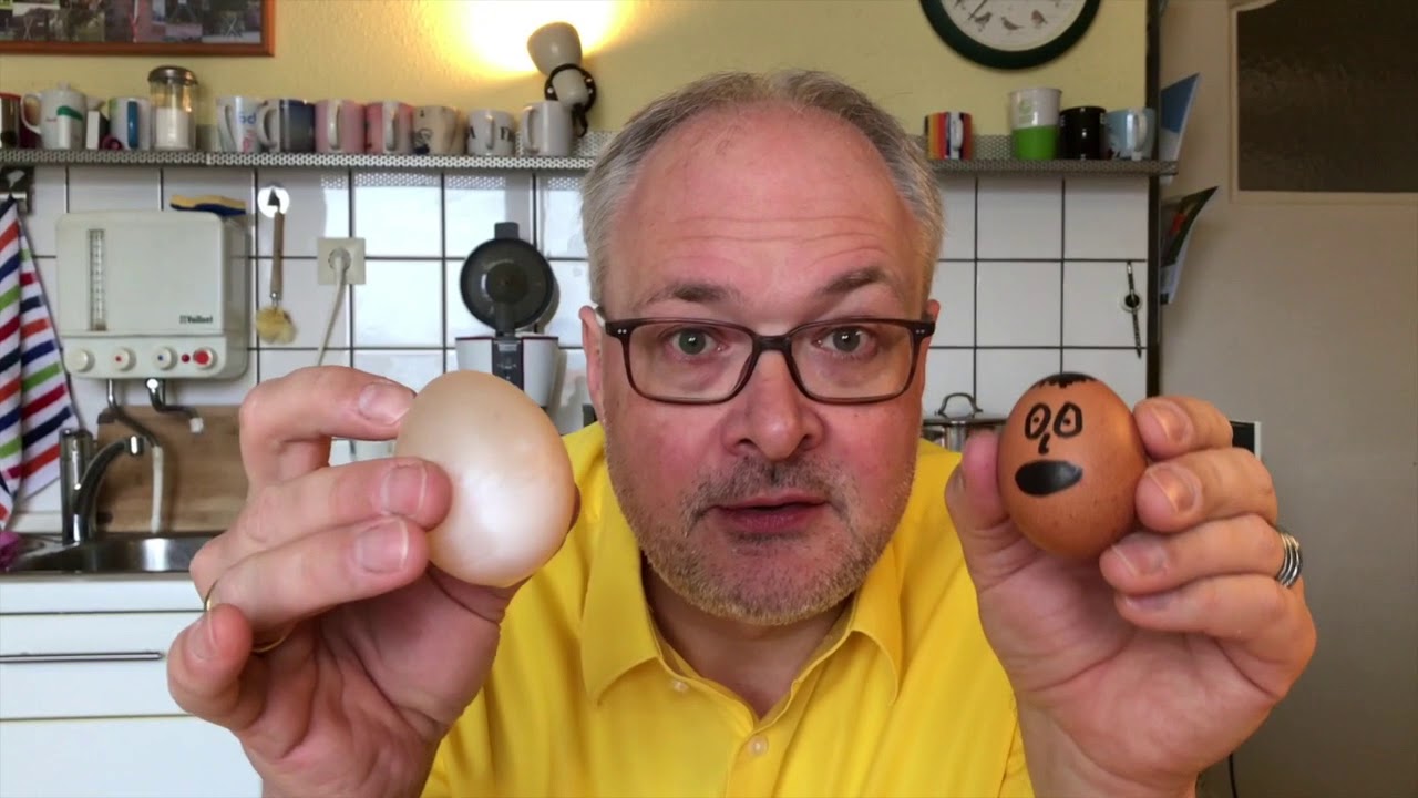 Eier-Experimente mit Joachim Hecker Teil II: Rohes Ei schälen - YouTube