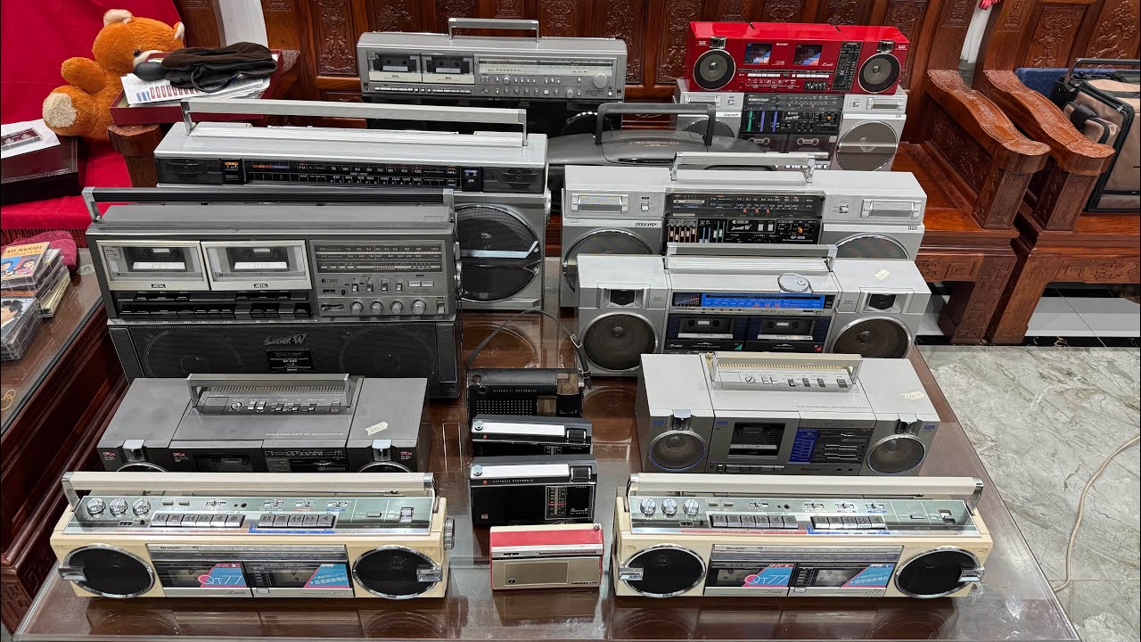 Những mẫu đài cassette Nhật nội địa, quay chi tiết và báo giá cụ thể từng chiếc. Lh 0988839389