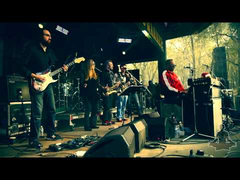 Kung Fu ft. Nigel Hall 'Too High (Stevie Wonder)' Official Aura Music Festival 2013 [HQ/HD]