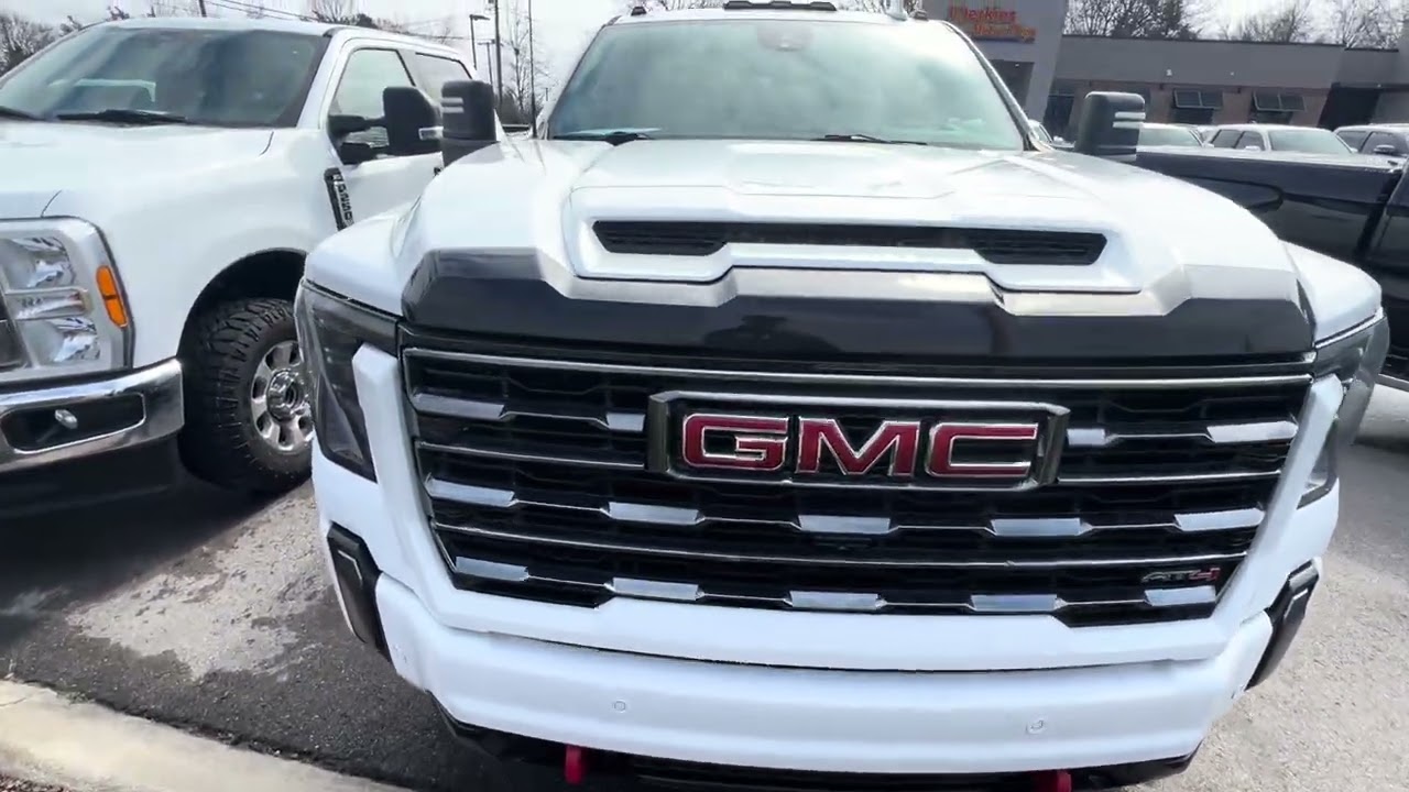 2024 GMC Sierra 2500 AT4 