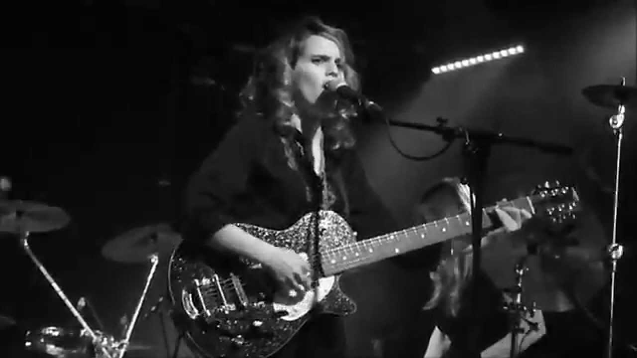 Anna Calvi @ The Glasgow Arches: Bleed into Me