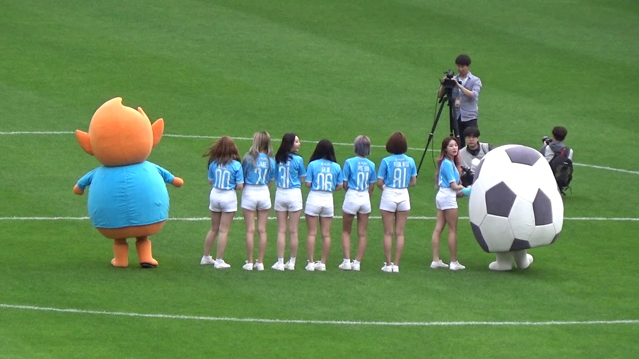 [19.05.26] 모모랜드 낸시의 시축 @ DGB 대구은행 파크