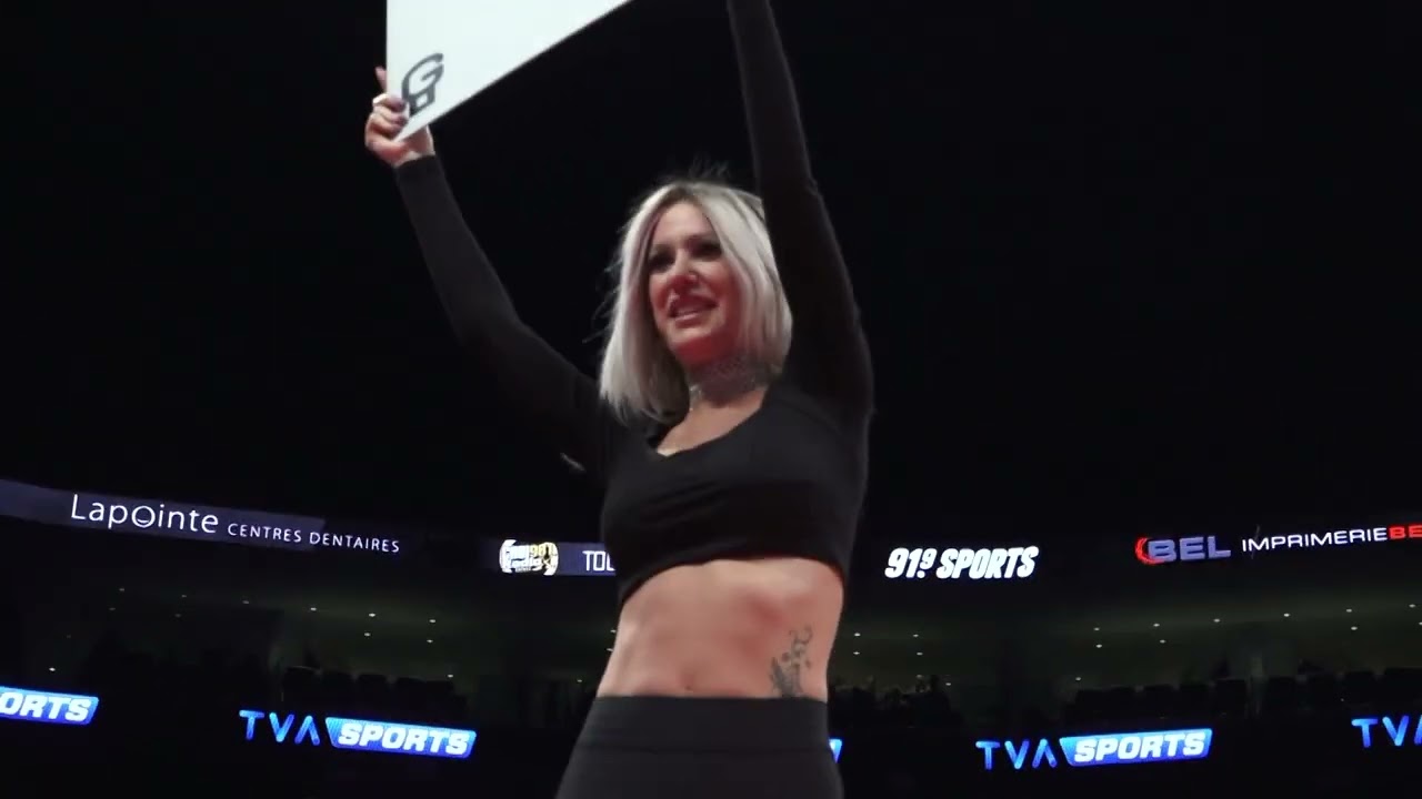 Annie Chartrand Ring Girl officielle de GYM - YouTube