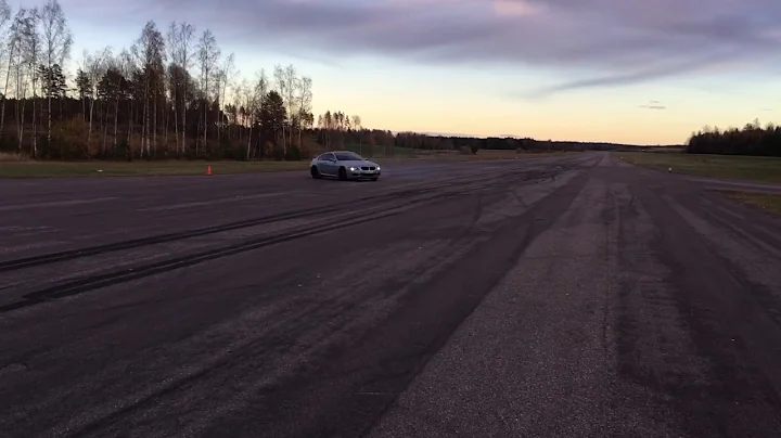 Bmw M6 V10 burnout & slides very loud