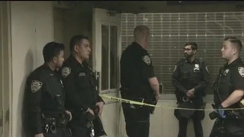 Man stabbed in random attack exiting Bronx subway train: NYPD