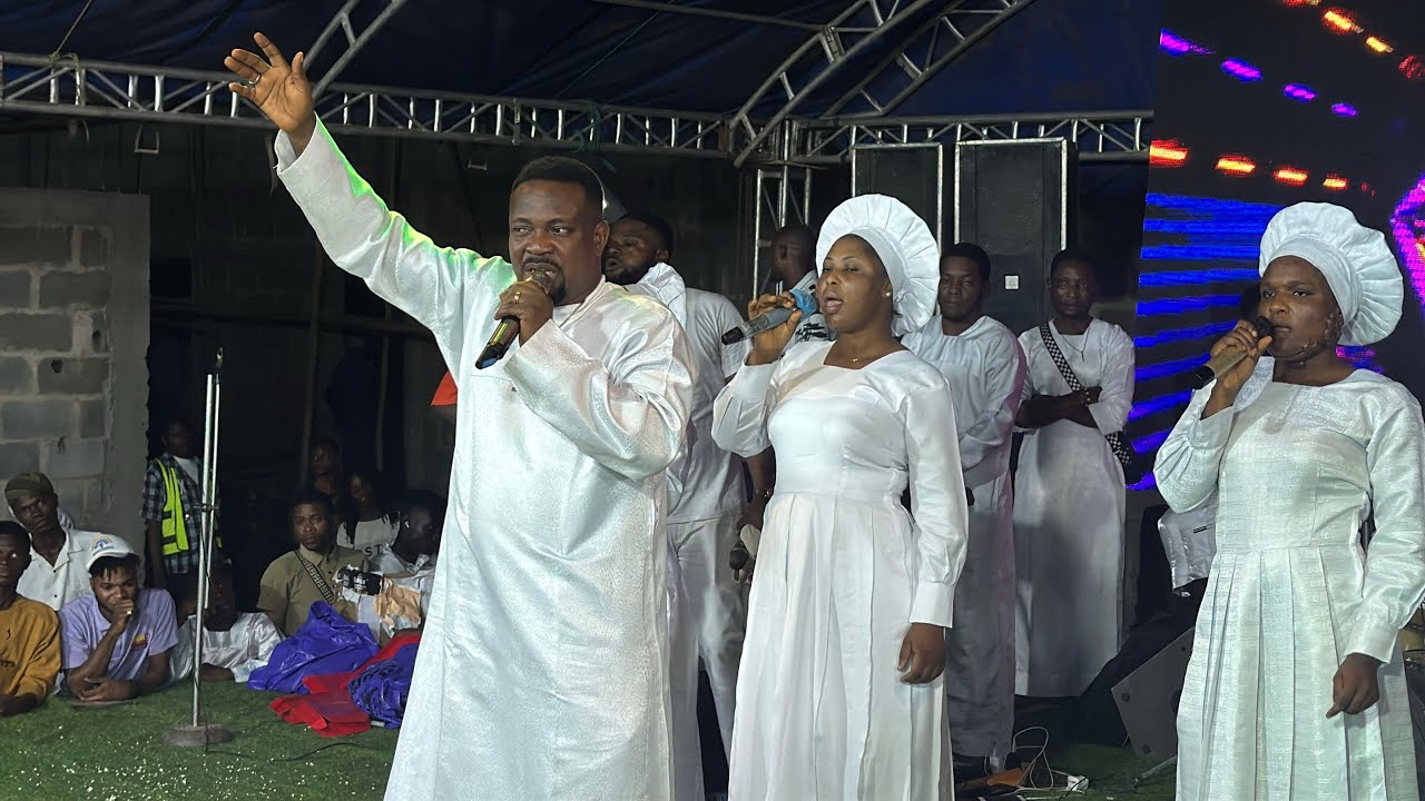 KING SEGUN AJIDARA AND OLABEST PERFORMANCE AT CCC DESTINY CATHEDRAL OBARANSE 10th YEARS ANNIVERSARY 