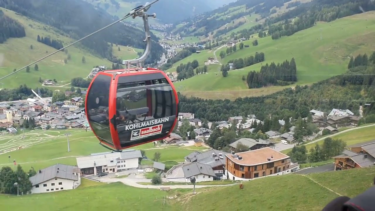 Dolní část lanovky Kohlmais, sjezd do Saalbachu, srpen 2022