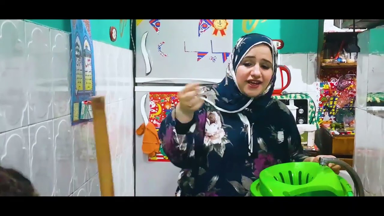 غسلت سيراميك الحمام وسجاجيد الشقه وتعبت جدا وفي الاخر محدش هييجي ولا يروح علشان الحظر