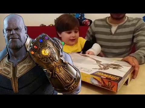 Mister ANDREA ხსნის ახალ სათამაშოს Thanos contro Avengers. We open  Avengers infinity War THANOS