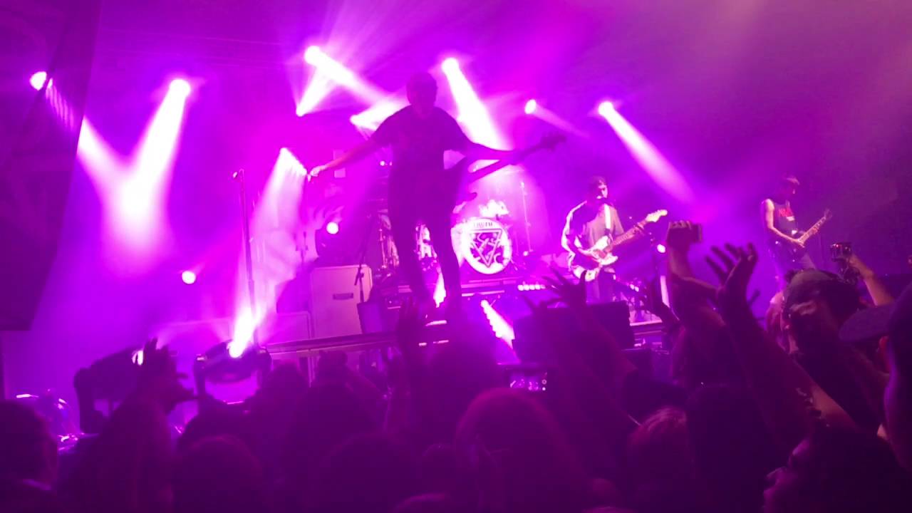 Pierce The Veil Hold On Till May (The Made To Destroy Tour Fresno