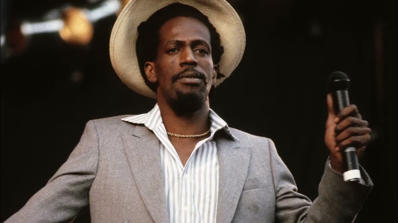 Gregory Isaacs & The Roots Radics Live at The Roxy, Hollywood