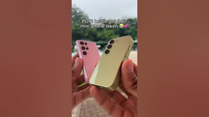 Cutest phone ever? 🤭💕 #miniphone #smartphone #iphone #samsung #fyp