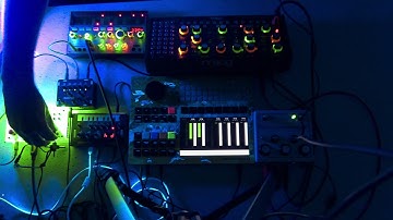 random techno 104(134bpm) polyend tracker, bastl microgranny, moog mother-32, korg nts-1, volca bass
